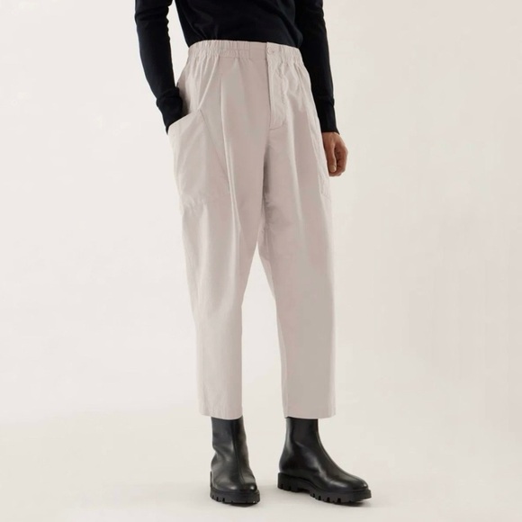 COS Angled Patch Pocket Trouser Relaxed Pleat Front Cropped Pant Beige Small - Picture 3 of 16